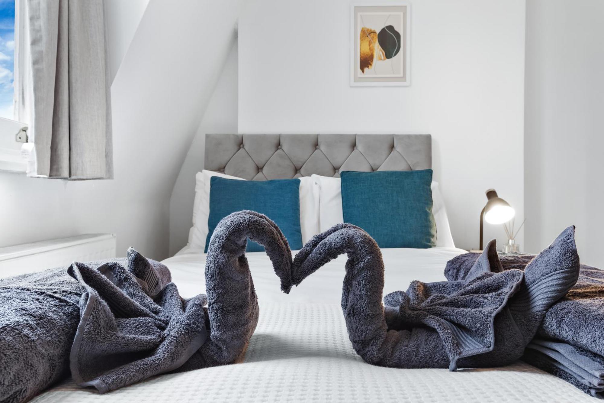 Kensington High Street - Serviced * London